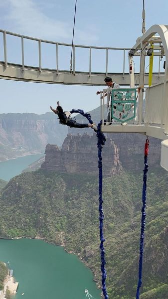 北京蹦极哪里可以玩_北京蹦极多少钱一次-第1张图片-俊逸知识馆