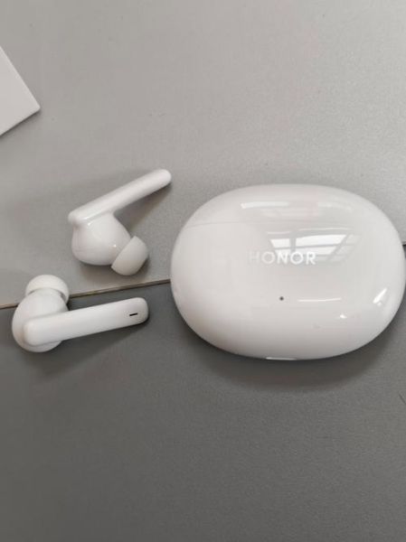 荣耀耳机怎么样_荣耀耳机值得买吗-第2张图片-俊逸知识馆 荣耀耳机怎么样_荣耀耳机值得买吗-第2张图片-俊逸知识馆