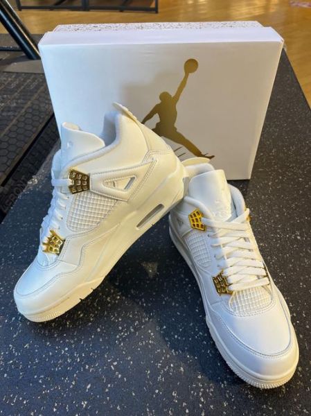 aj4怎么样_aj4脚感好吗-第1张图片-俊逸知识馆